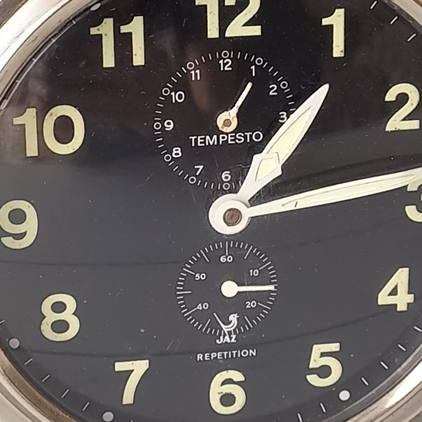 A large French vintage alarm clock by premier clock manufacturer Jaz. In good working condition including the alarm. This mechanical clock gives a pleasing ticking sound that varies in speed sometimes. Circa. 1970s.