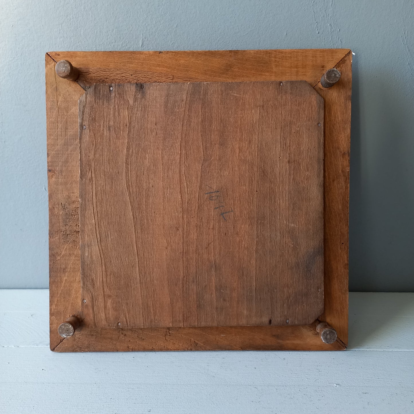 Dessous de plat en tuile de cerf antique, dessous de plat décoratif en forme de biche et de faon, grand carreau décoratif dans un cadre en bois sculpté