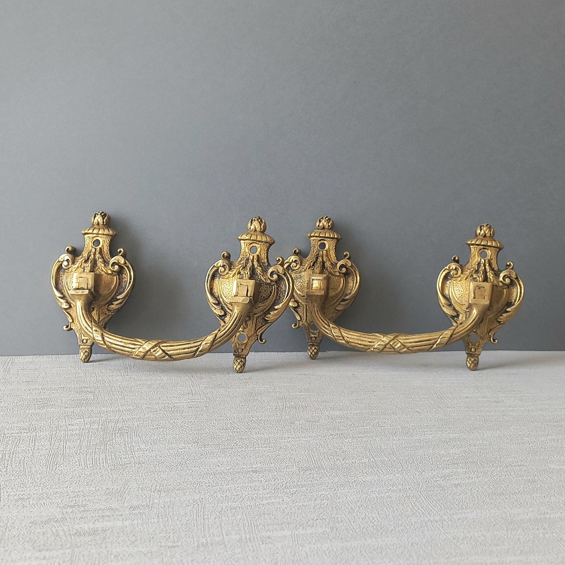 A pair of stunning French antique bronze drawer handles, elegant and decorative pieces to add the finishing touches to your drawers.