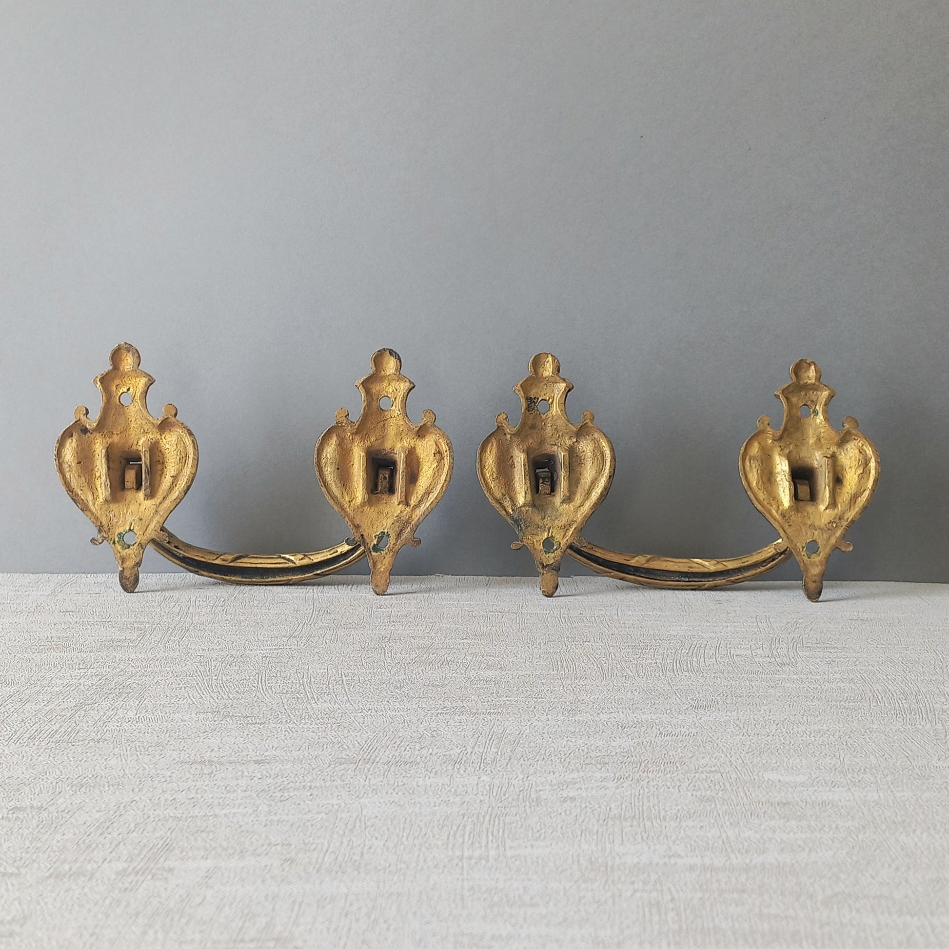 A pair of stunning French antique bronze drawer handles, elegant and decorative pieces to add the finishing touches to your drawers.