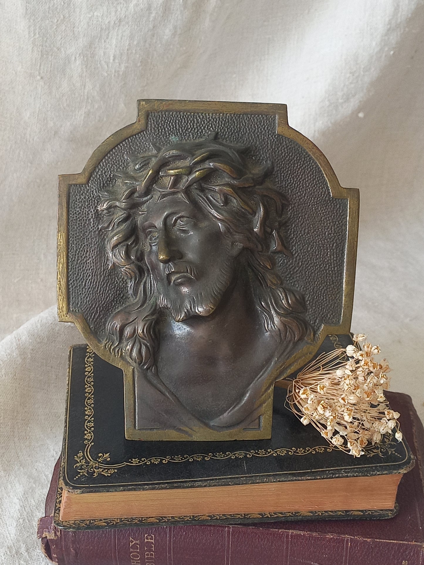 Ornement crucifix Jésus-Christ antique français