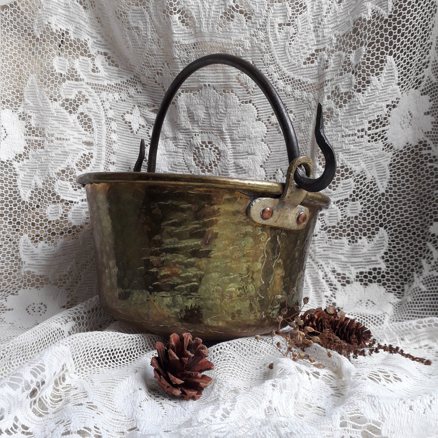 A wonderful little French vintage/antique brass hanging cauldron with an iron handle, a quality piece with substantial weight for its size. This delightful piece was hand-made, the joins beneath clearly visible,which makes it all the more charming. It will make a super piece of home decor or a hanging planter.
