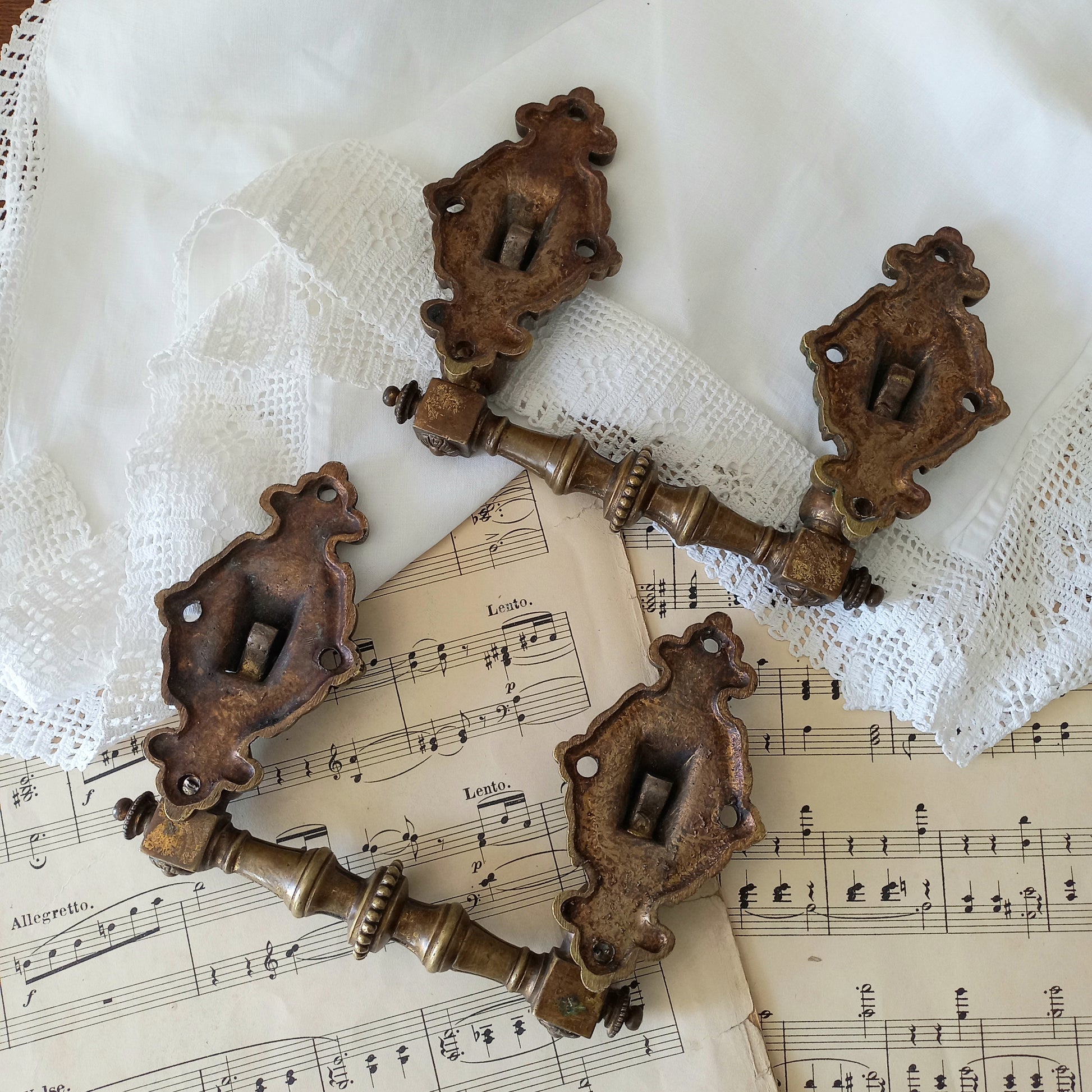 A beautiful pair of decorative French antique drawer pulls, heavy quality pieces that are not found these days. The perfect pieces for finishing off your furniture.