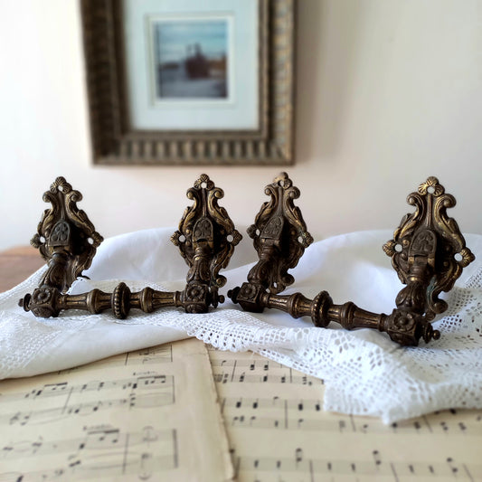 A beautiful pair of decorative French antique drawer pulls, heavy quality pieces that are not found these days. The perfect pieces for finishing off your furniture.