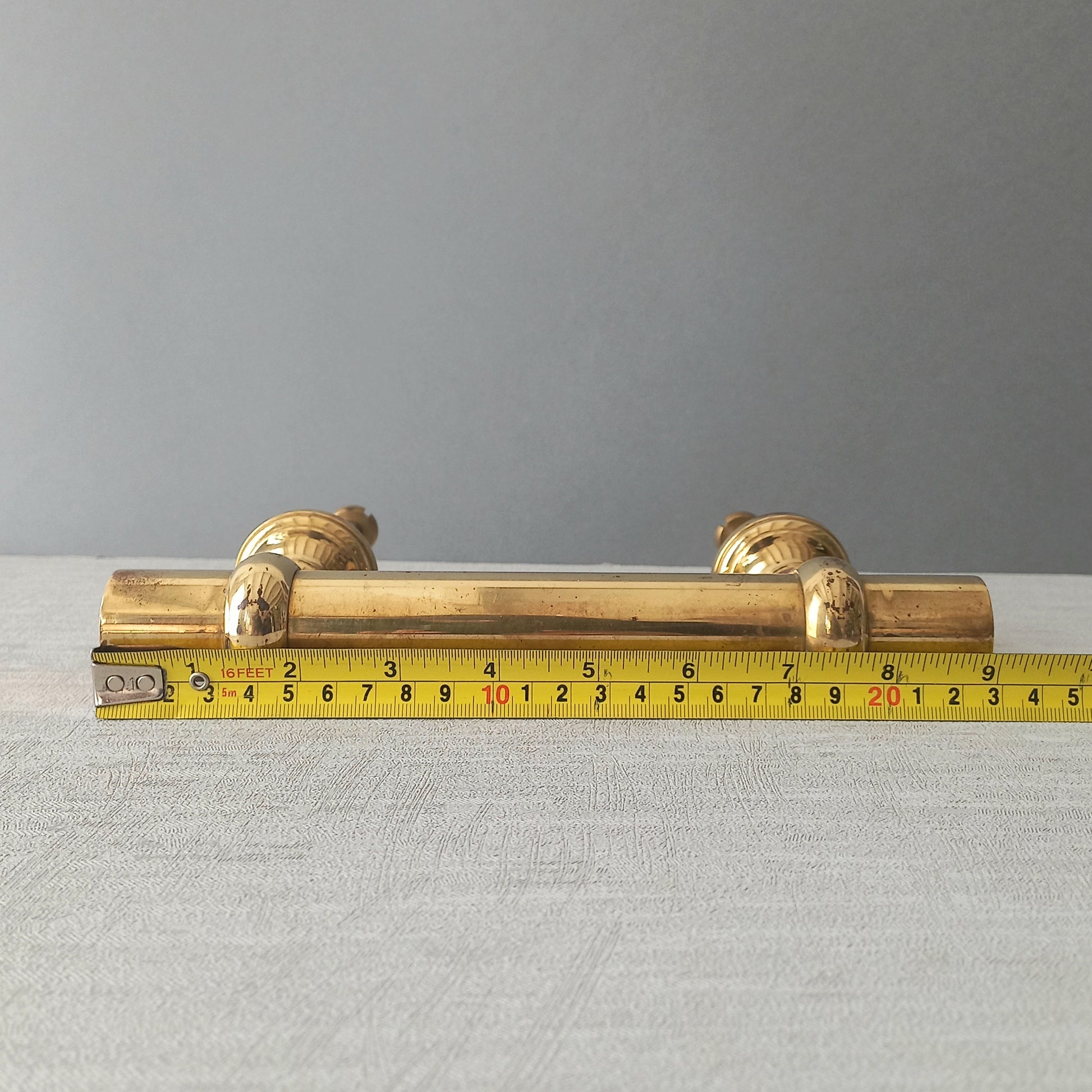 A stylish French vintage Parisian style brass door pull or door handle which will make an excellent finishing touch to any door!