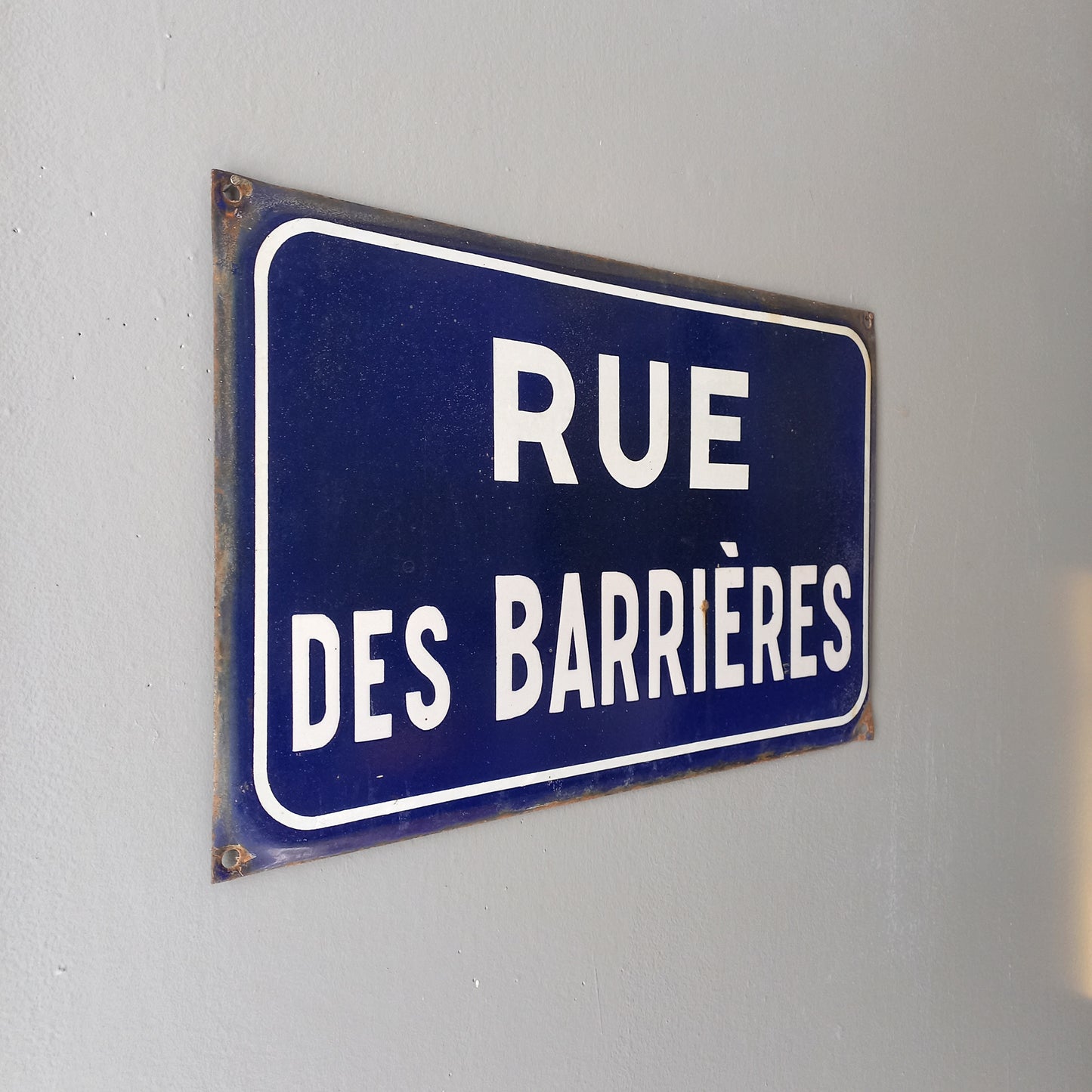 Panneau routier vintage français, plaque de rue en métal et émail bleu et blanc de France