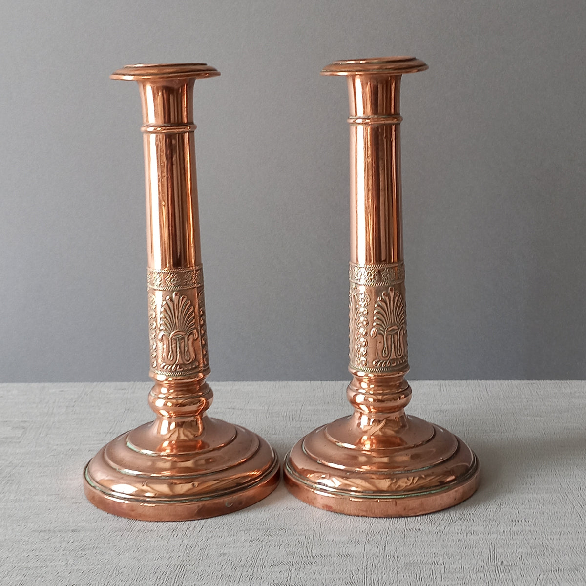 Bougeoirs anciens en cuivre, Bougeoirs français Art nouveau