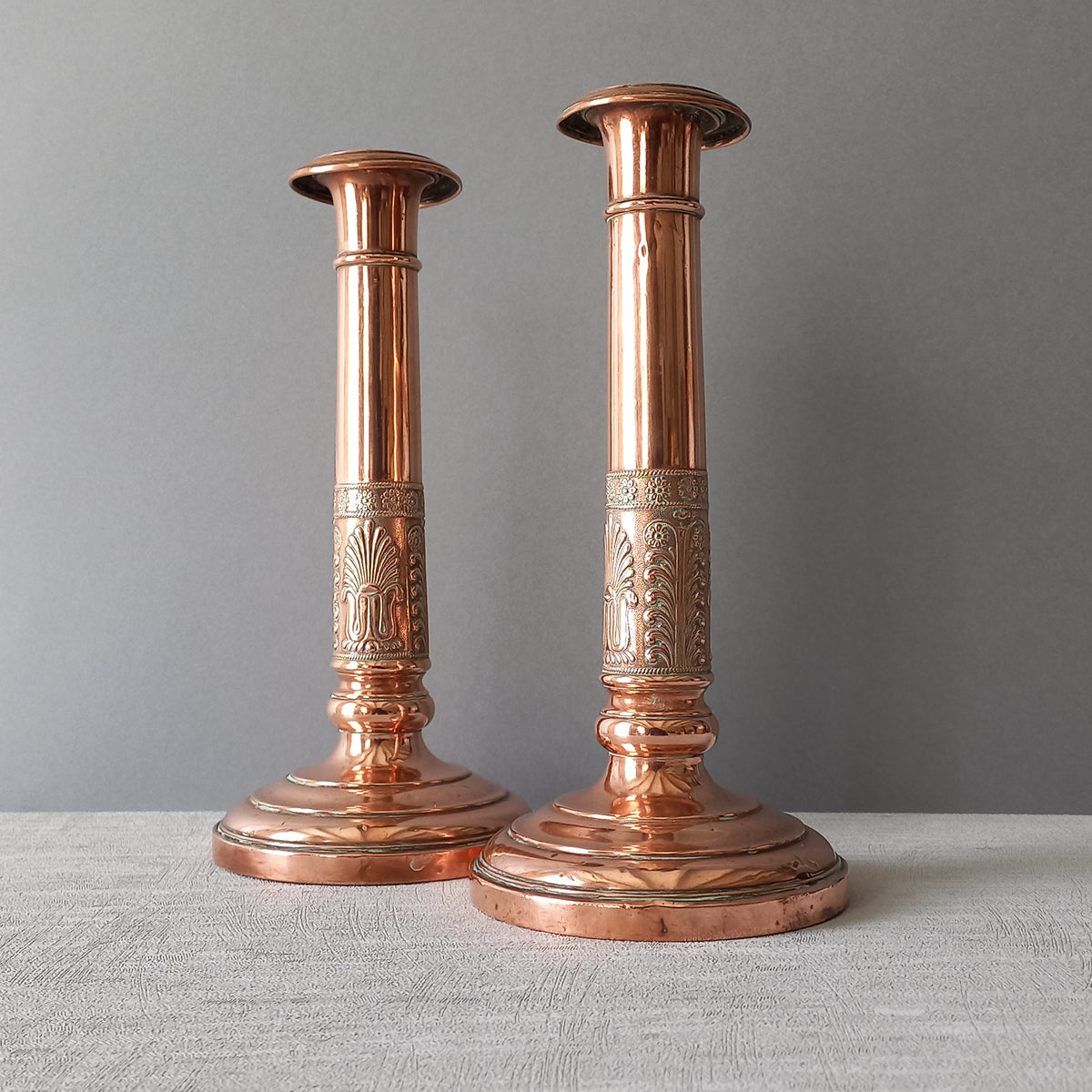 Bougeoirs anciens en cuivre, Bougeoirs français Art nouveau