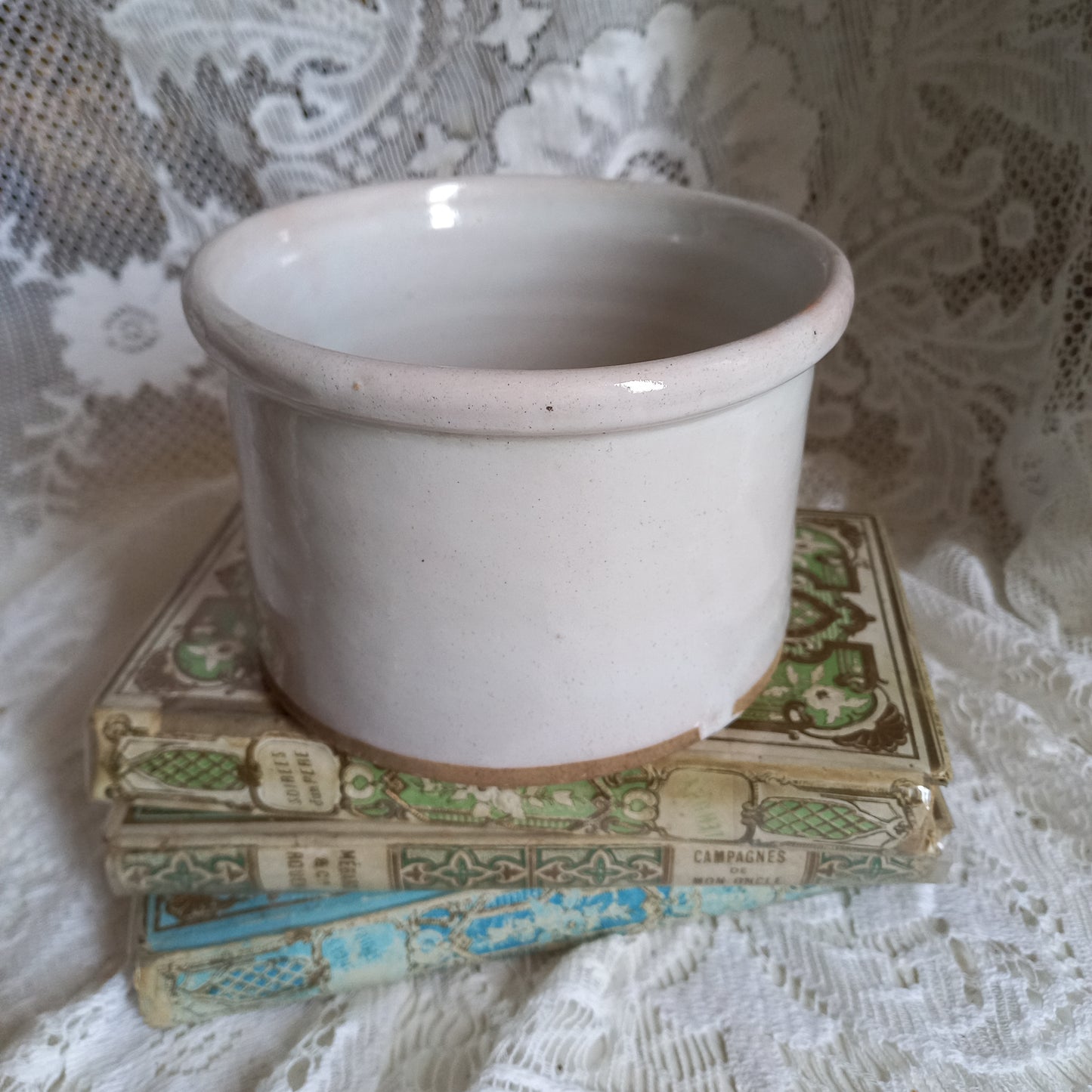 White glazed pottery crock pot, French antique utensil storage pot