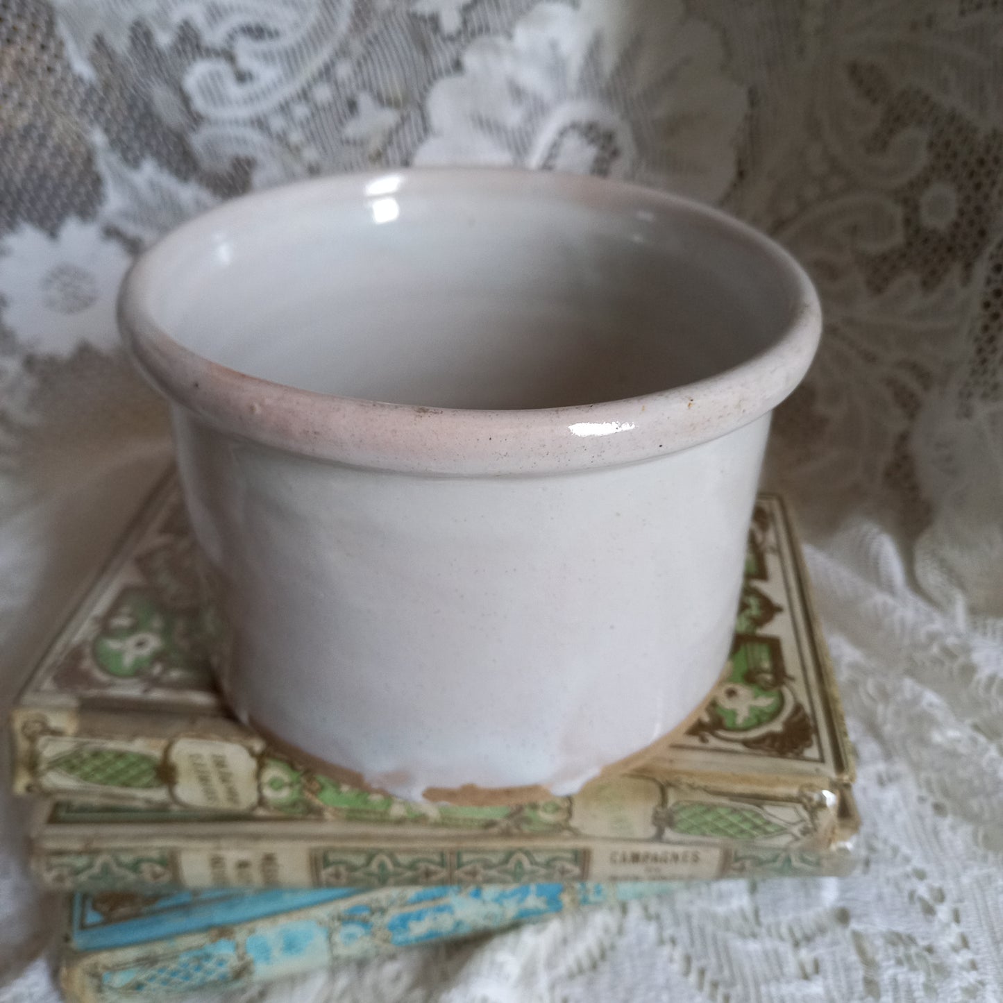 White glazed pottery crock pot, French antique utensil storage pot