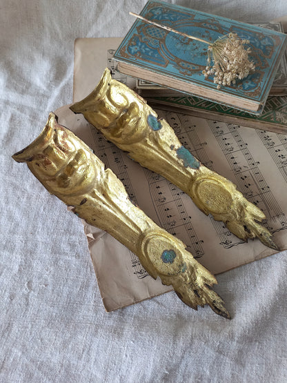 A stunning pair of French antique furniture decorations/ornaments - these salvaged hardware pieces are highly decorative in detail and eye-catching with their wonderful time-worn bronze finishes. 