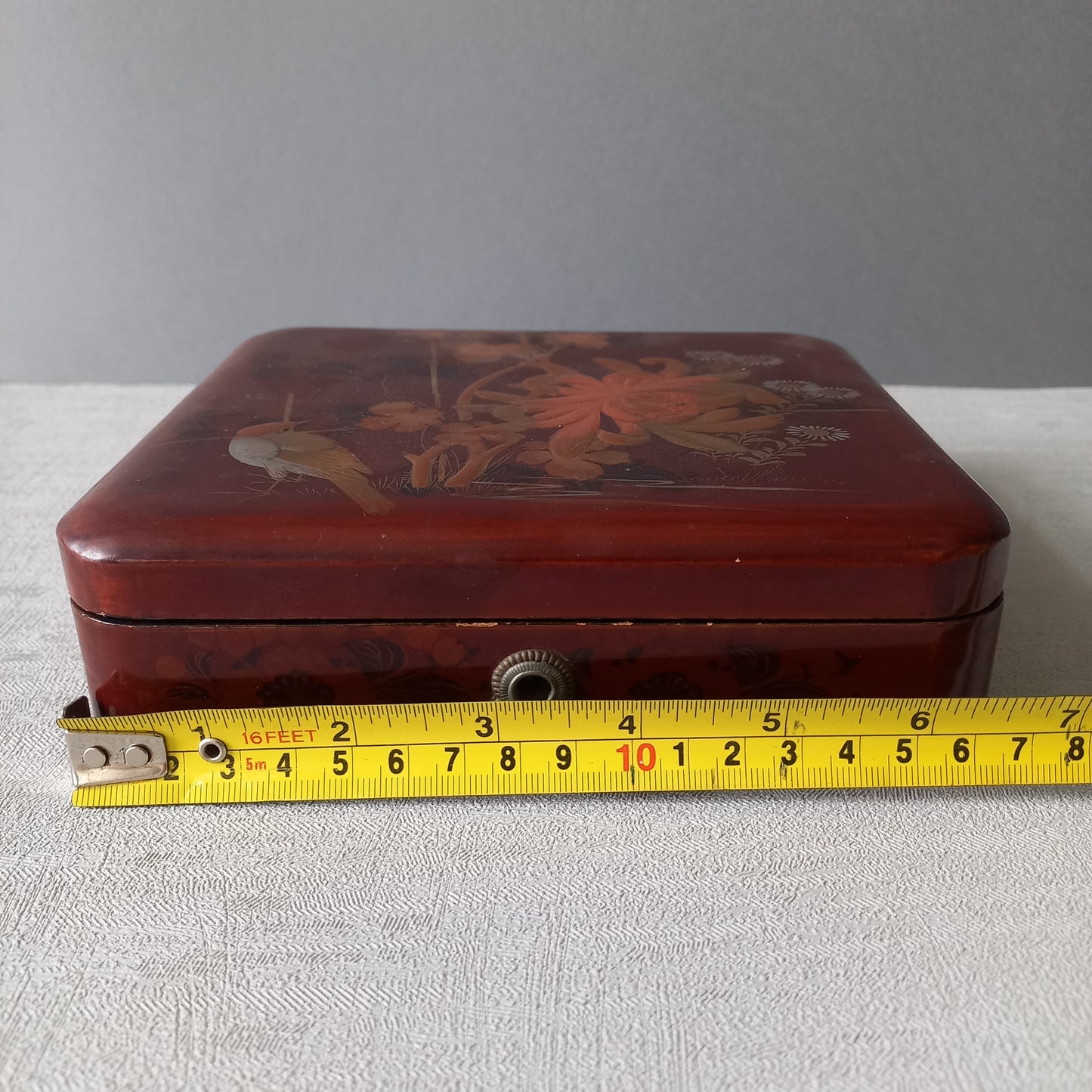 Vintage lacquered oriental decorative box