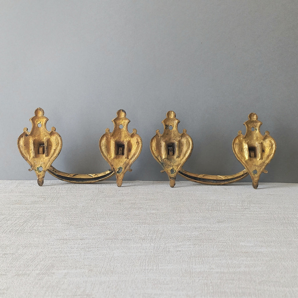 A pair of stunning French antique bronze drawer handles, elegant and decorative pieces to add the finishing touches to your drawers.