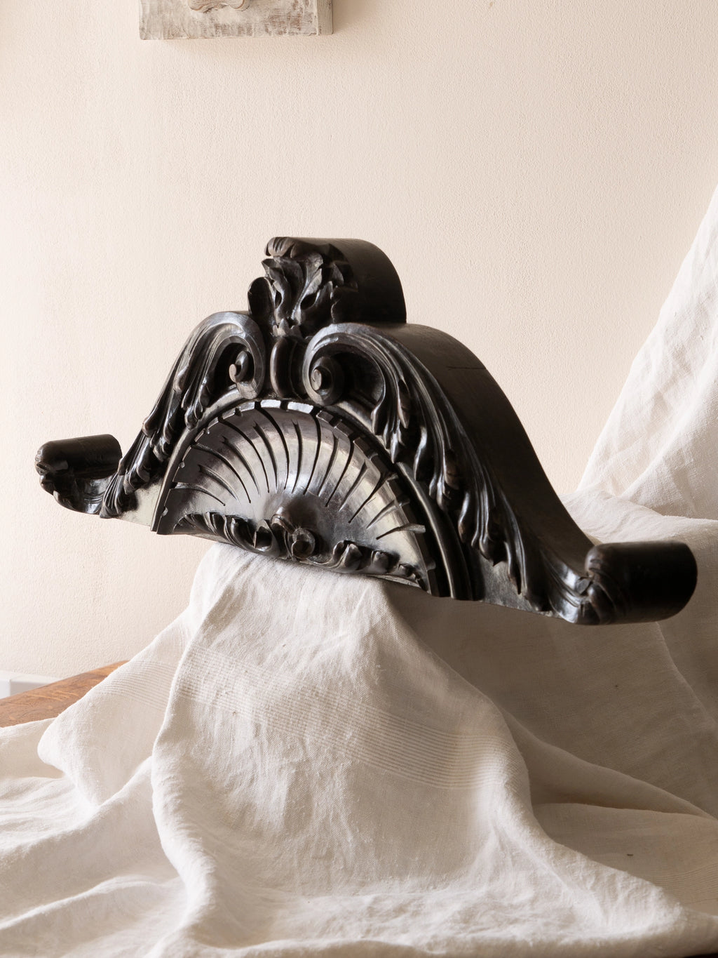 A stunning French antique carved dark wooden furniture pediment highly decorative and expertly crafted by a carpenter - this is a very heavy, quality piece and will look fabulous in any interior.