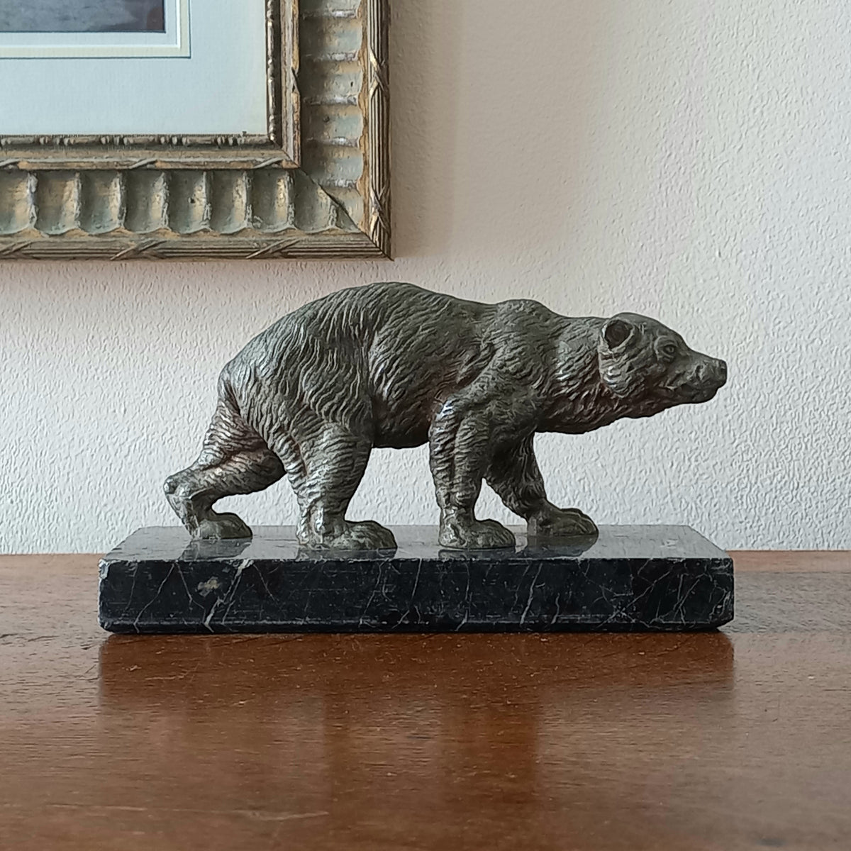 Original and stunning French art deco bear desk ornament with a detailed metal bear attached to a decorative marble base, a heavy piece which will look great on a desk, shelve, table on mantelpiece.