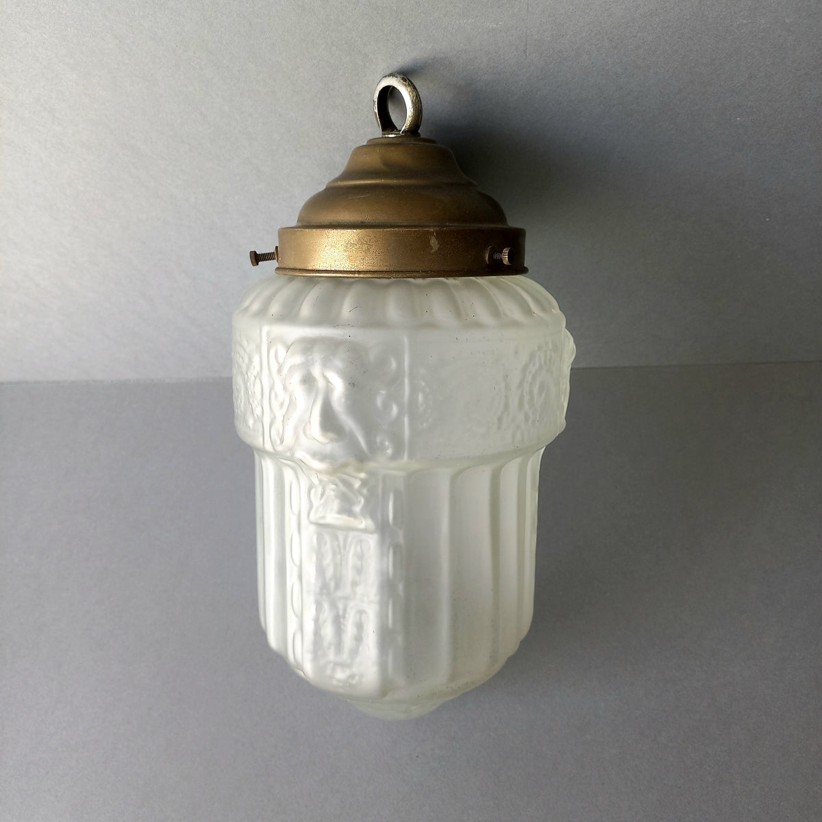 Petite suspension décorative Art Déco avec abat-jour en verre dépoli