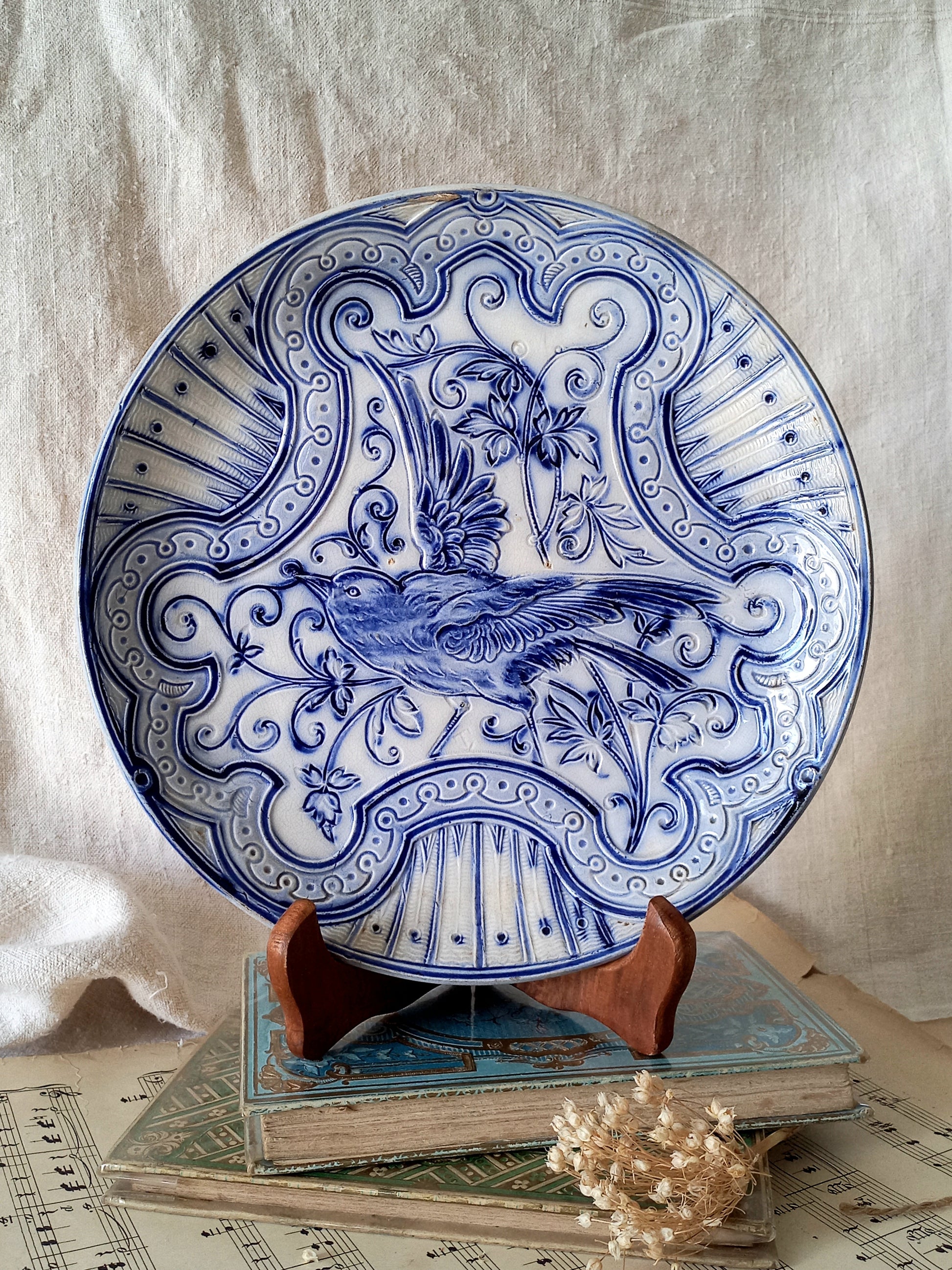 antique decorative majolica plate by premier Belgian manufacture, Wasmuel.