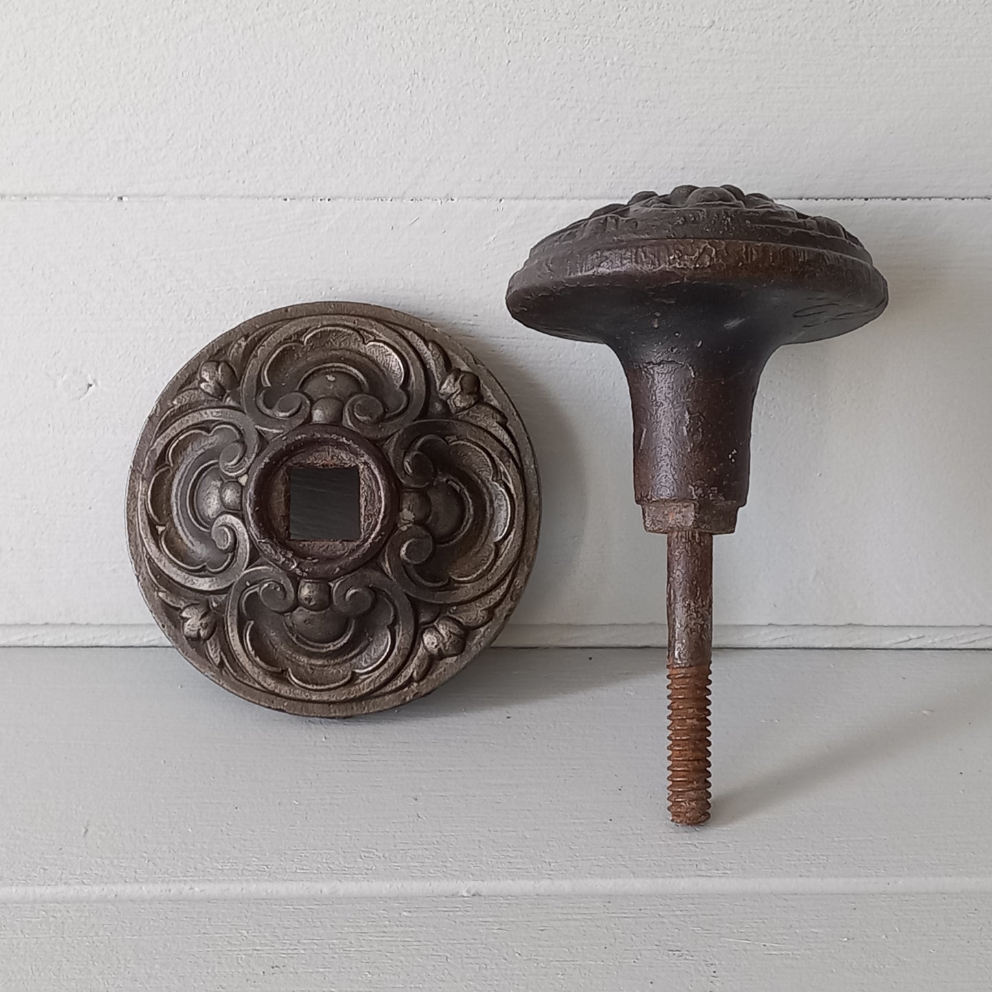 Poignée de porte décorative antique en fonte française