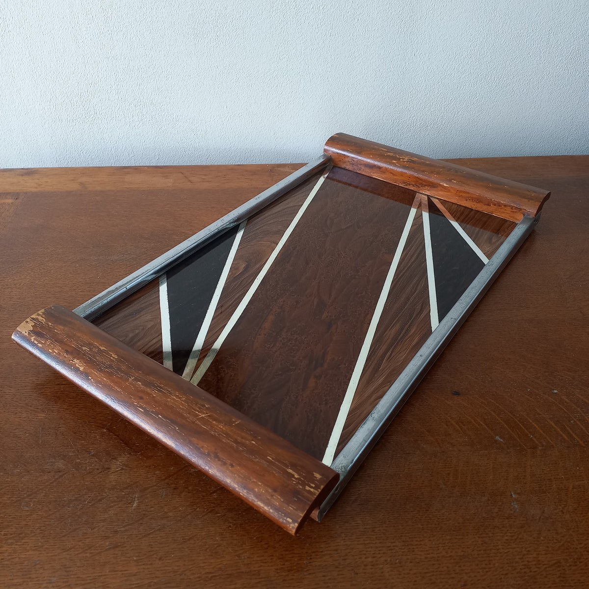 Plateau vintage français en bois et verre, objet décoratif de style milieu du siècle, vers 1950 