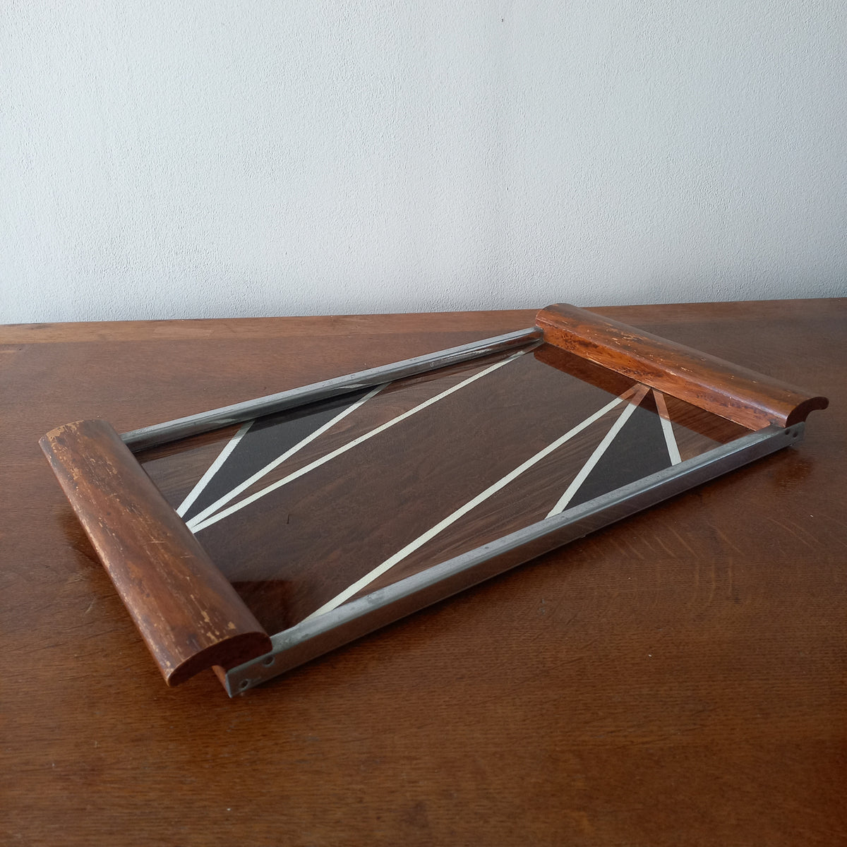 Plateau vintage français en bois et verre, objet décoratif de style milieu du siècle, vers 1950 