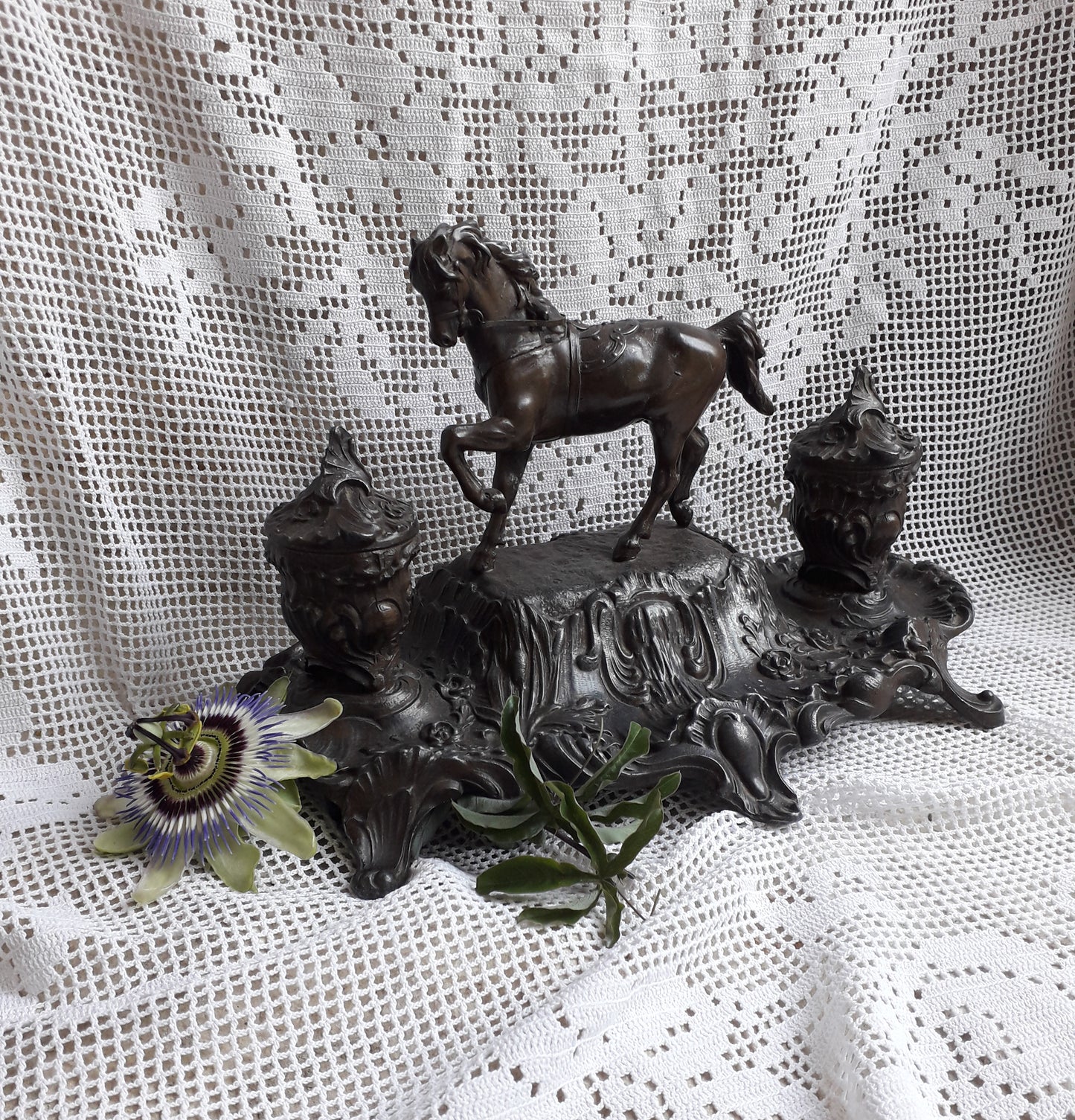 Antique double inkwell with horse figurine from France, French vintage deck decor, decorative inkwell