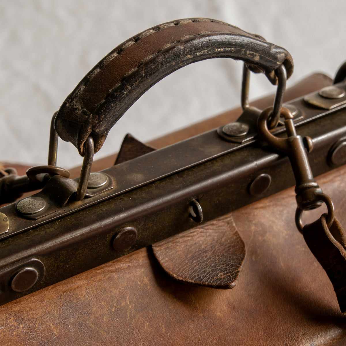 Sac à main bandoulière style Gladstone en cuir vintage