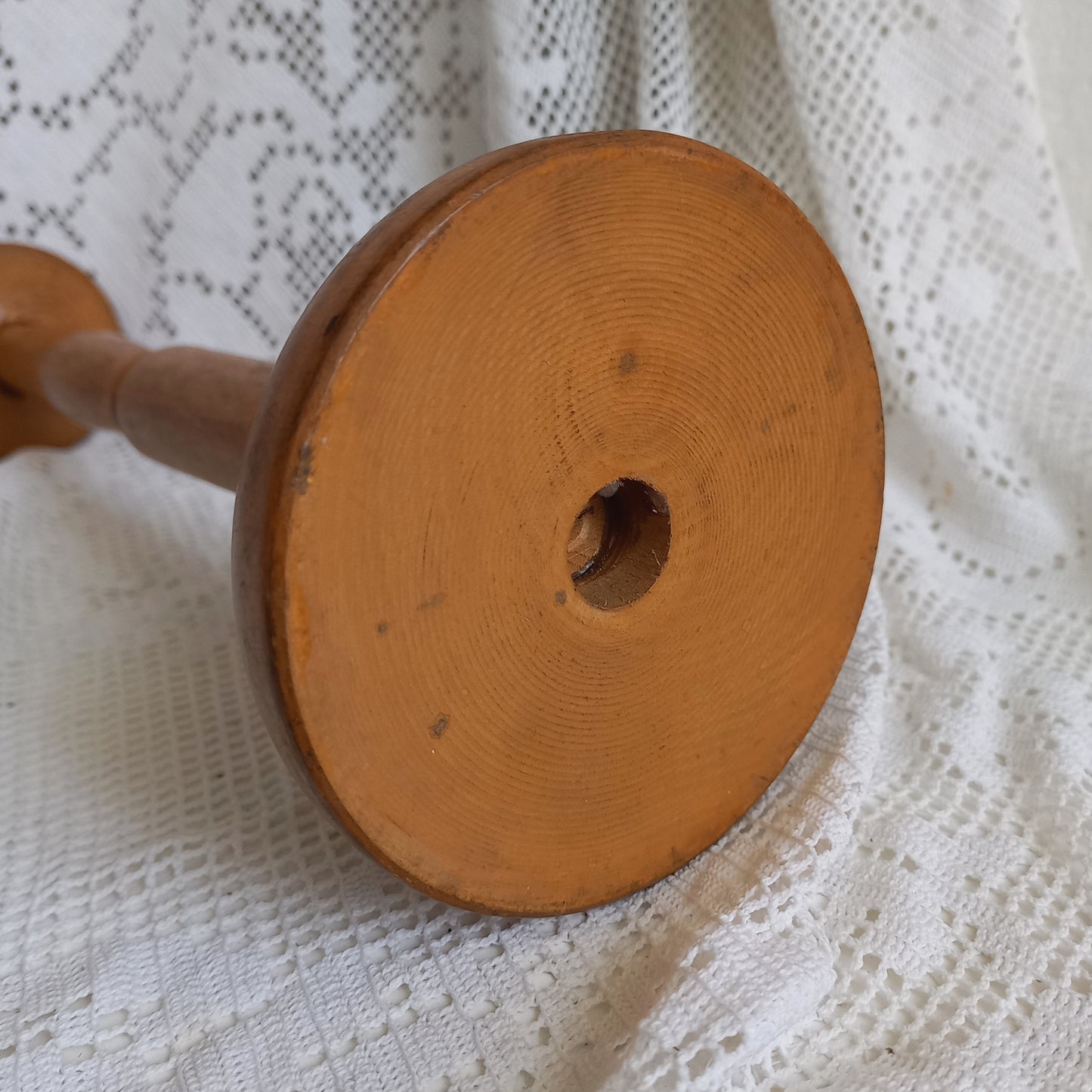 Présentoir à chapeaux vintage en bois de France, présentoir à perruques, présentoir à casques,