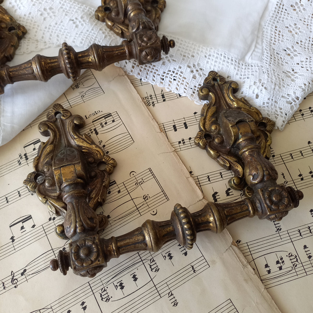 A beautiful pair of decorative French antique drawer pulls, heavy quality pieces that are not found these days. The perfect pieces for finishing off your furniture.