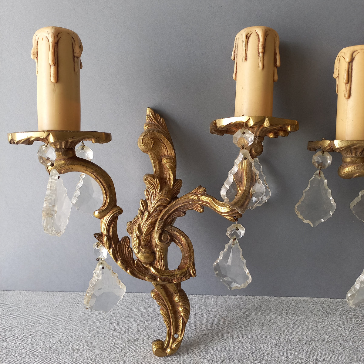 Appliques murales françaises en verre et cristal vintage