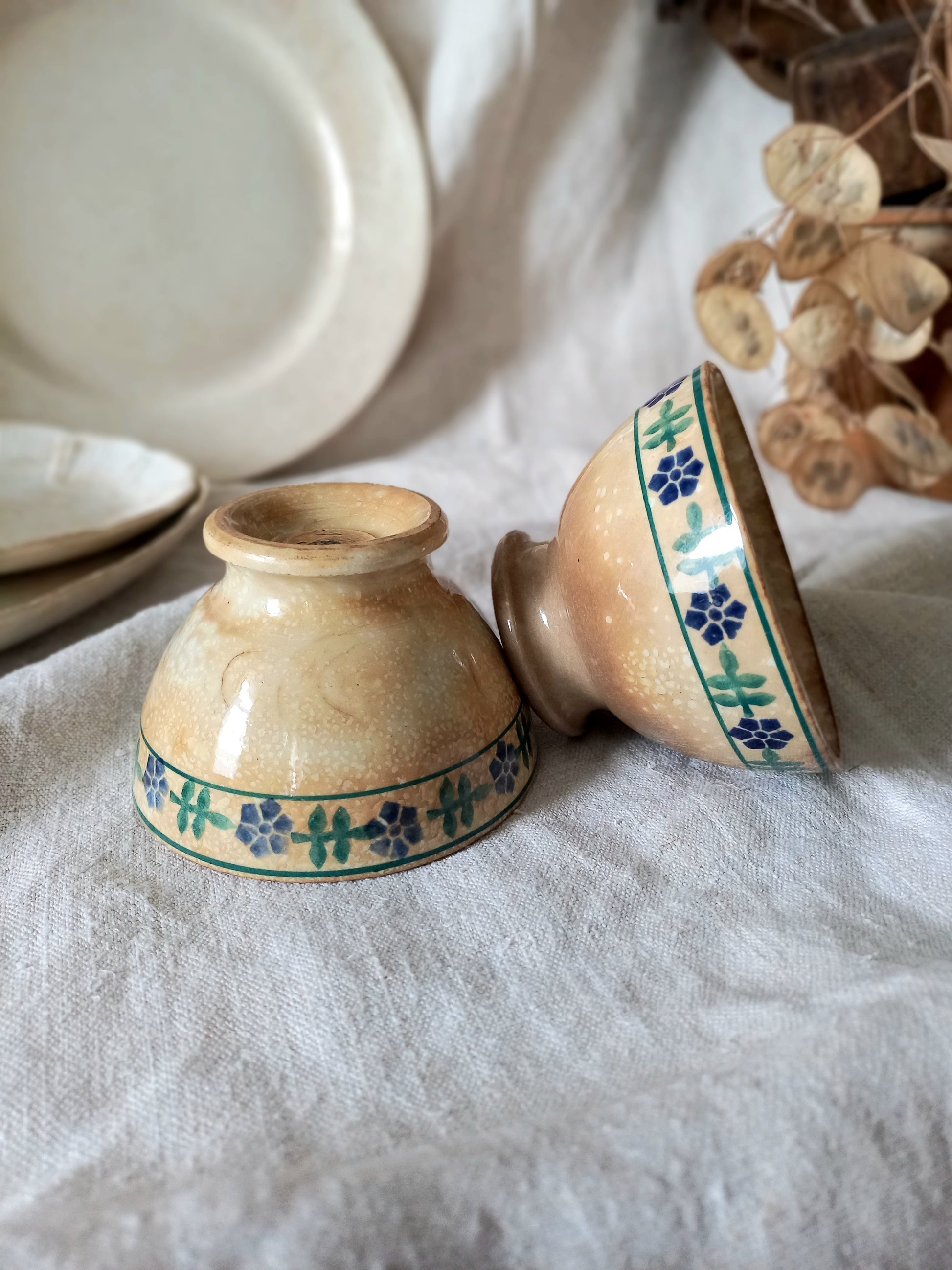 A pair of pretty French vintage ironstone café-au-lait bowls.