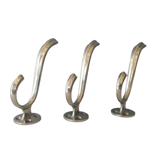 3 x French vintage silver coloured metal coat hooks in used sturdy used condition. Good for coat storage, dog leads, or maybe in the kitchen or bathroom for towels.
Circa. 1930s/1950s.