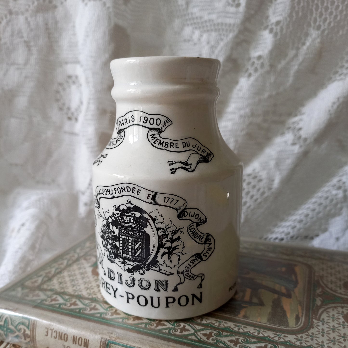 Petit pot à moutarde ancien en terre de fer blanche pour Poupon Gris Dijon par Sarreguemines, Pot Poupon Gris Dijon par Sarreguemines