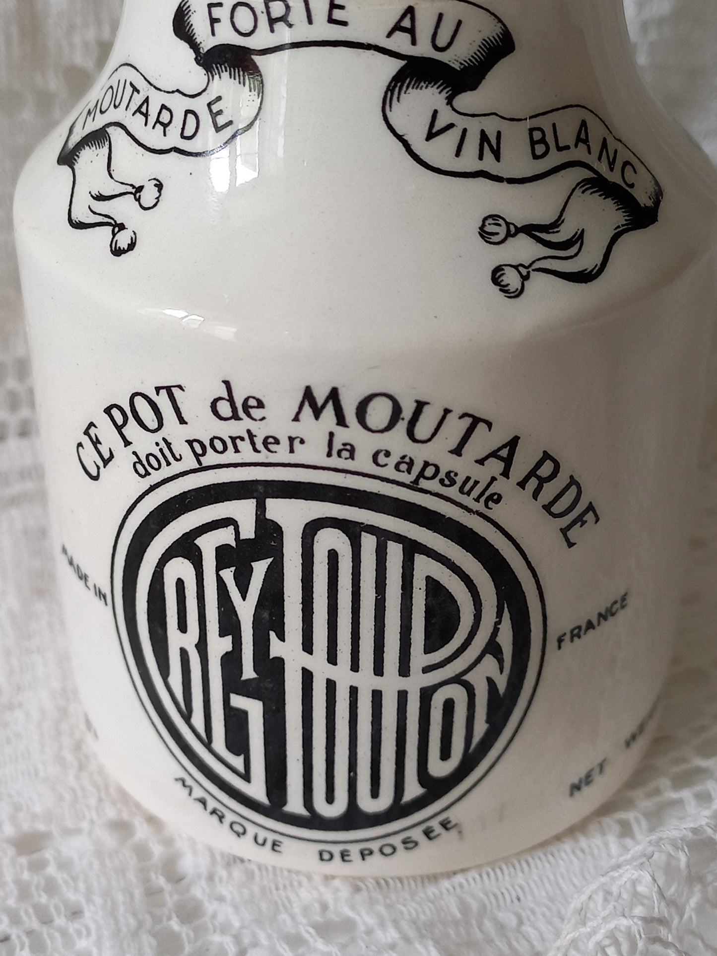 Petit pot à moutarde ancien en terre de fer blanche pour Poupon Gris Dijon par Sarreguemines, Pot Poupon Gris Dijon par Sarreguemines