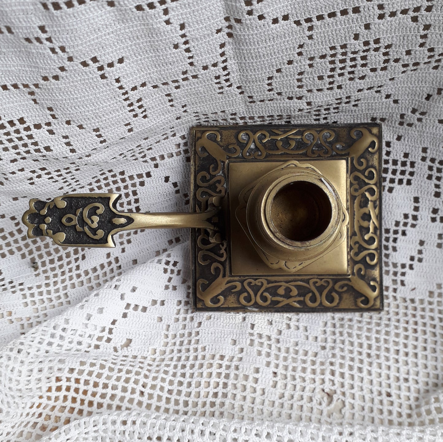 Decorative brass chamber stick for candle, small antique candle holder