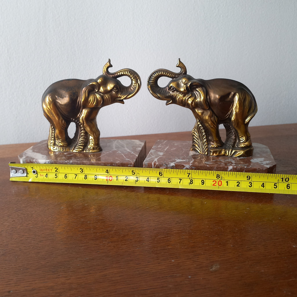 Serre-livres éléphants vintage, éléphants couleur bronze sur socles en marbre