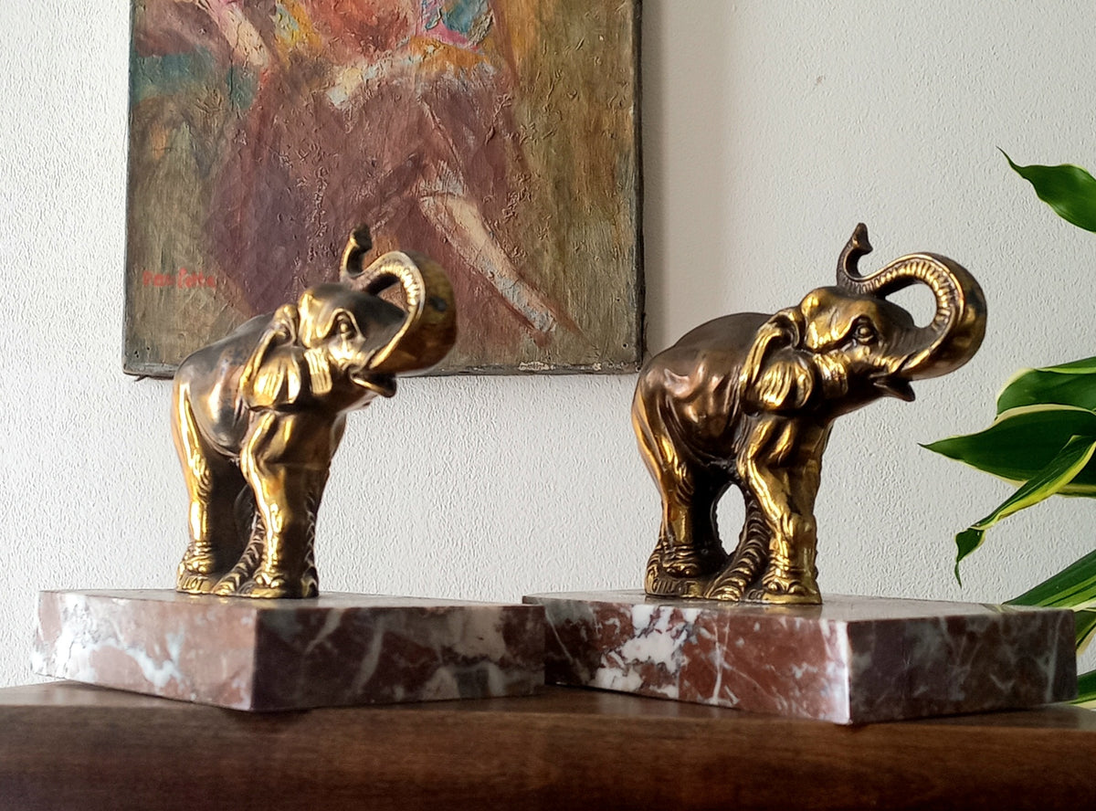 Serre-livres éléphants vintage, éléphants couleur bronze sur socles en marbre