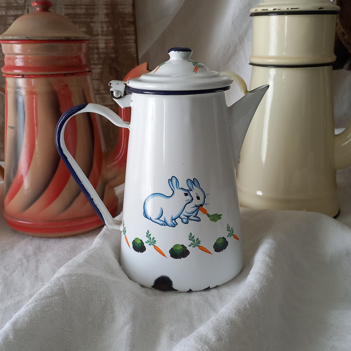 An instant collection of 3 x French fabulous vintage metal/enamel coffeepots in varying conditions and colours. These lovely old pots make great kitchen decor, especially in those of a rustic, country or farmhouse nature.