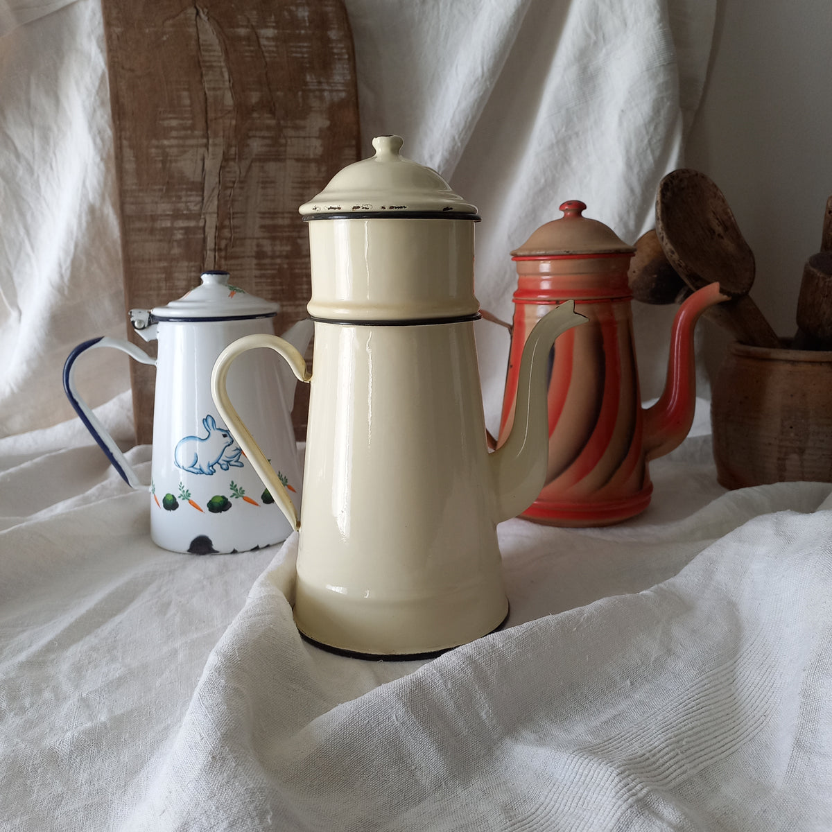 An instant collection of 3 x French fabulous vintage metal/enamel coffeepots in varying conditions and colours. These lovely old pots make great kitchen decor, especially in those of a rustic, country or farmhouse nature.