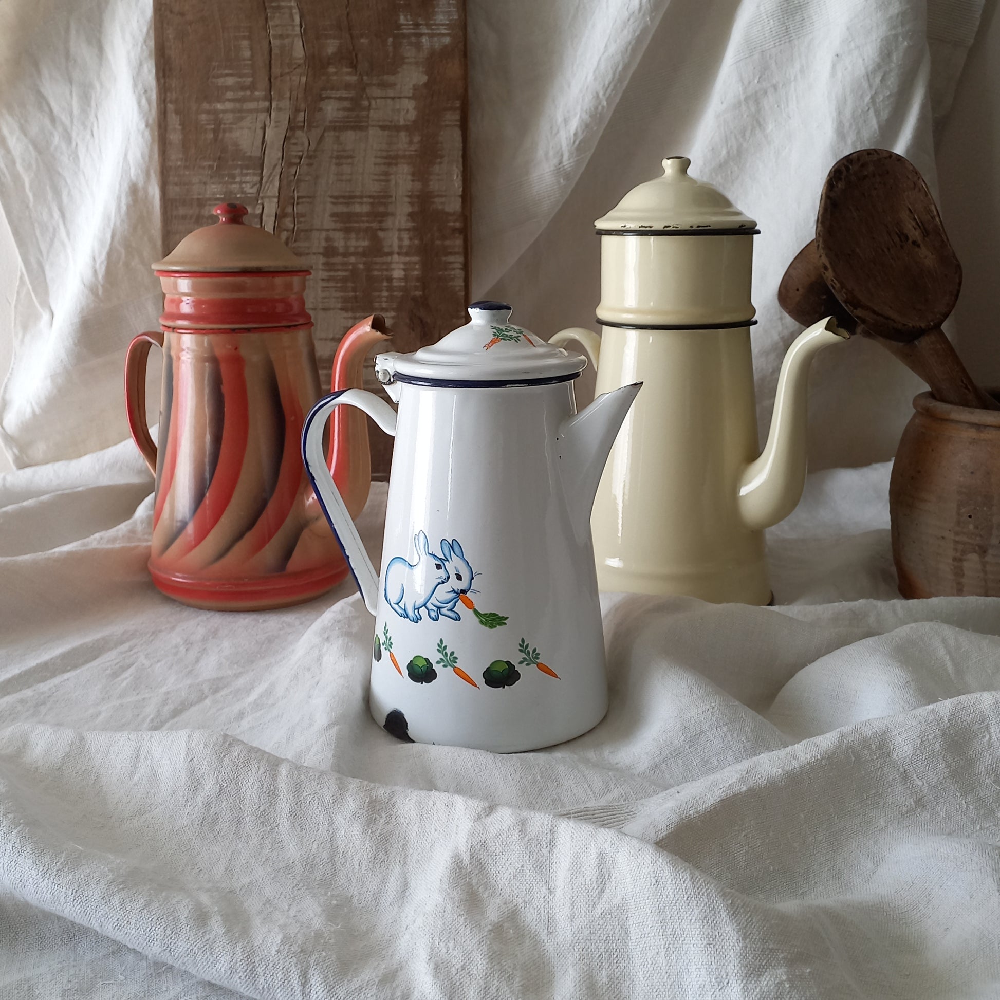An instant collection of 3 x French fabulous vintage metal/enamel coffeepots in varying conditions and colours. These lovely old pots make great kitchen decor, especially in those of a rustic, country or farmhouse nature.