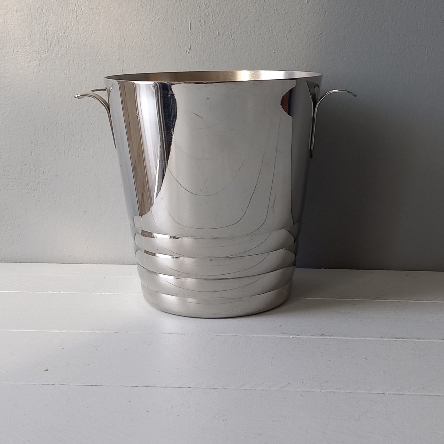 A French vintage chrome metal art deco style champagne bucket, wine cooler or ice bucket, a heavy, quality piece.