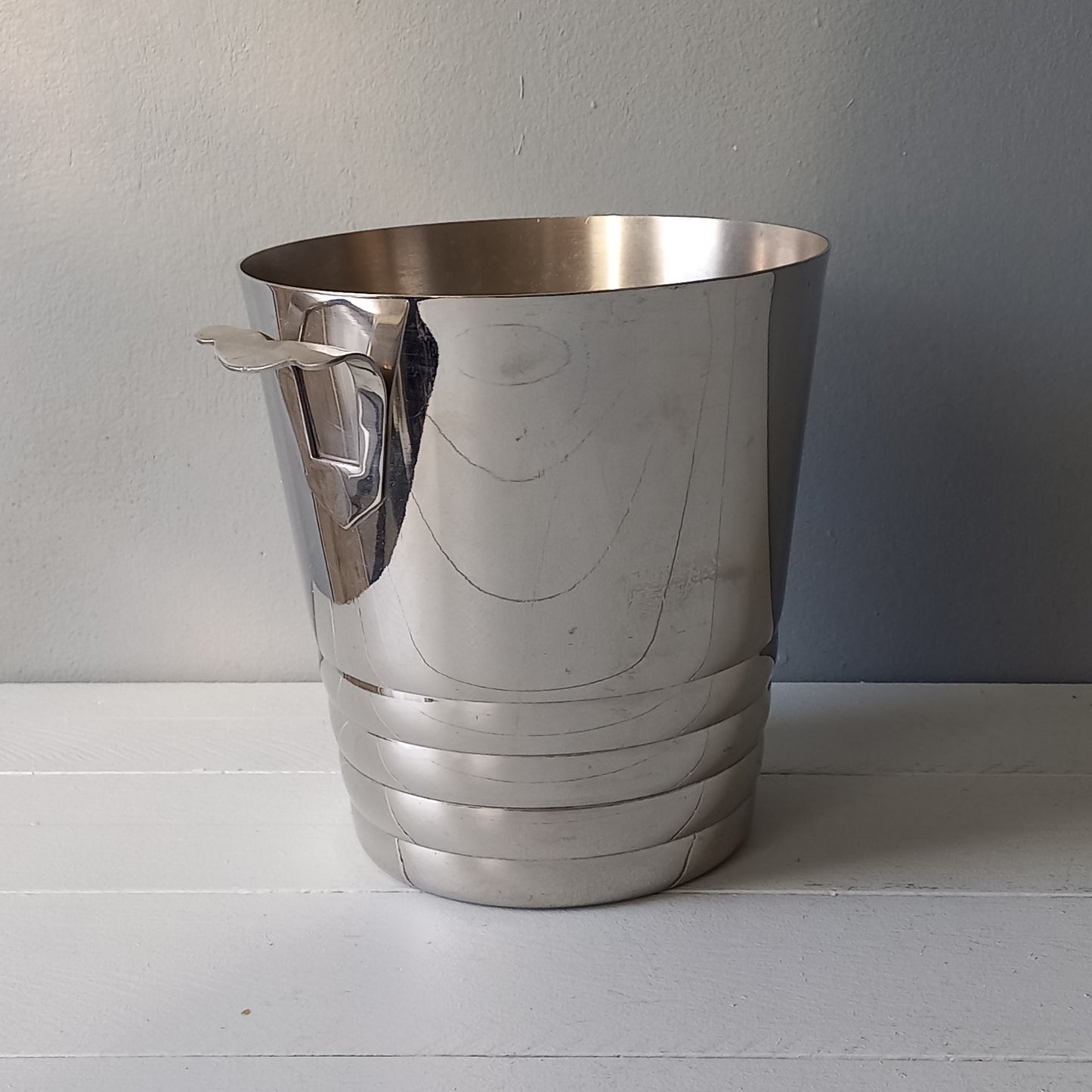 A French vintage chrome metal art deco style champagne bucket, wine cooler or ice bucket, a heavy, quality piece.