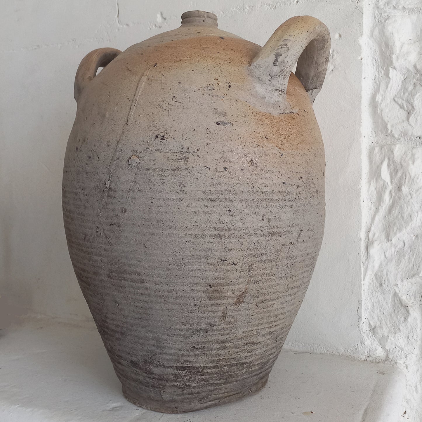 Grand pot à huile ou à eau en poterie vintage française, pot à huile en grès fait à la main, décoration de ferme rustique