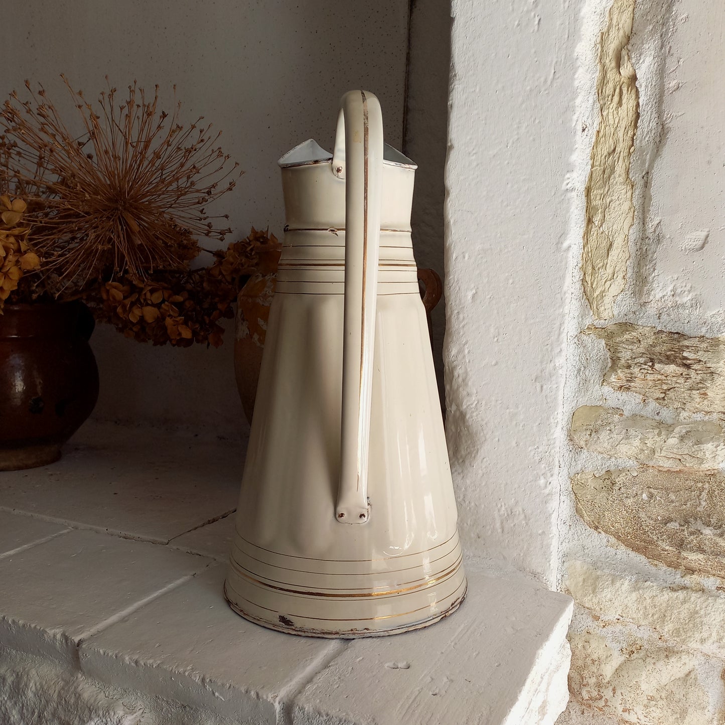 Large antique enamel pitcher in antique cream color with gold trim from France, large enamel jug, country kitchen and farmhouse decor